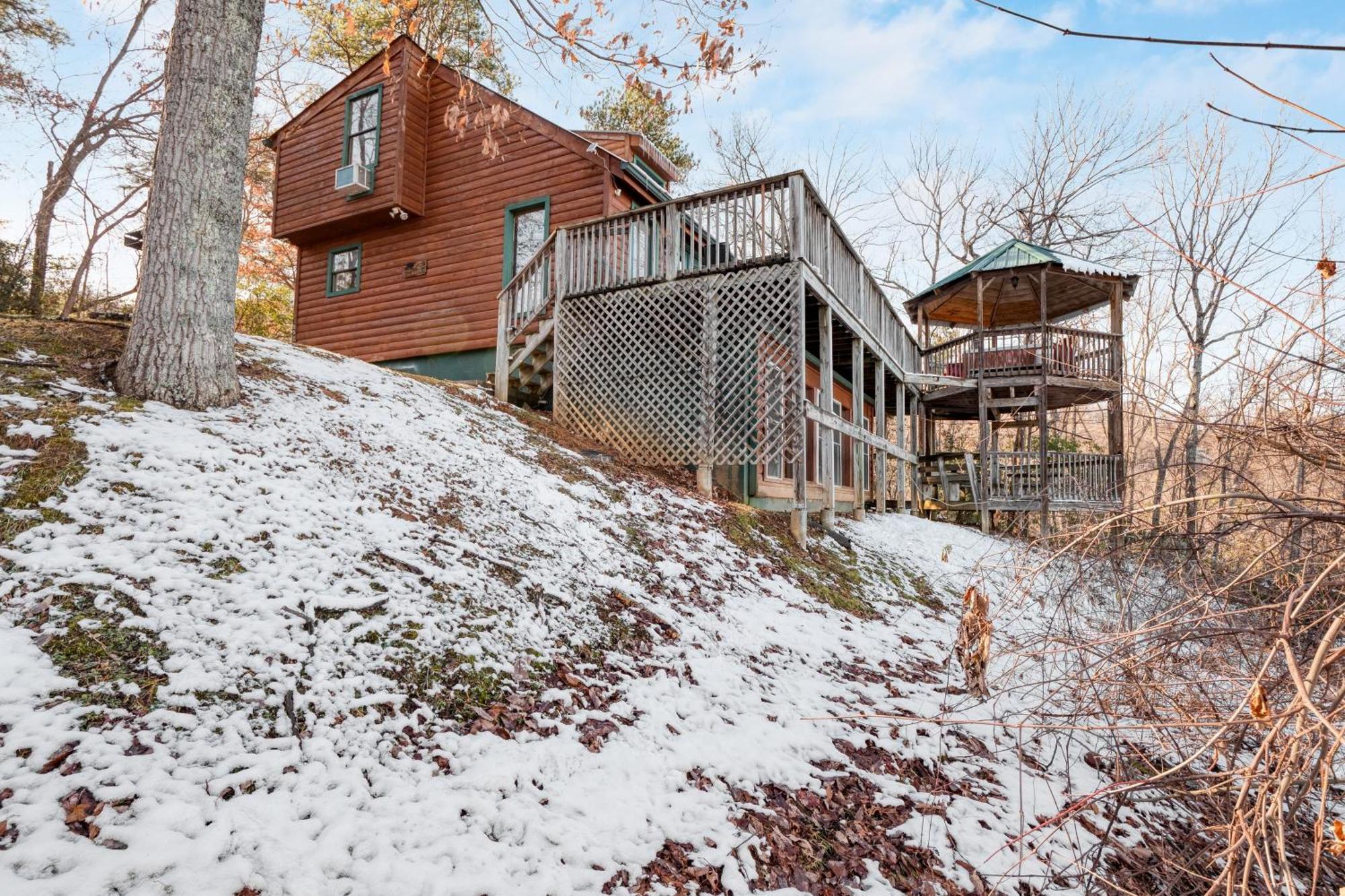 Fontana By Avantstay Gorgeous Mountain Cabin W Views Hot Tub Game Room Gatlinburg Exterior photo