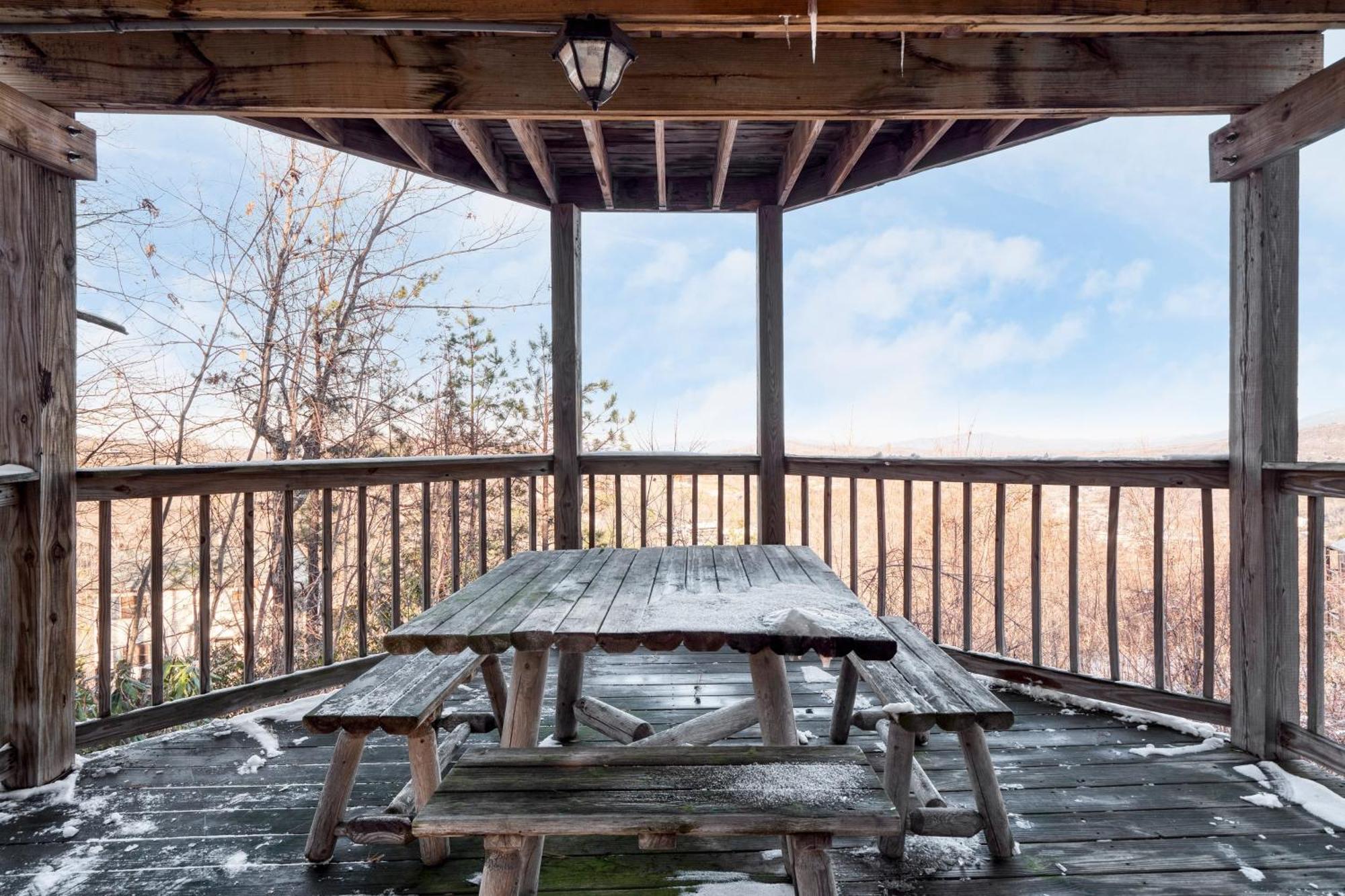 Fontana By Avantstay Gorgeous Mountain Cabin W Views Hot Tub Game Room Gatlinburg Exterior photo