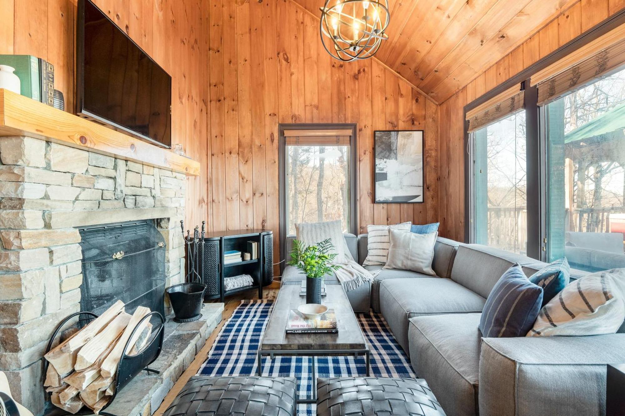 Fontana By Avantstay Gorgeous Mountain Cabin W Views Hot Tub Game Room Gatlinburg Exterior photo